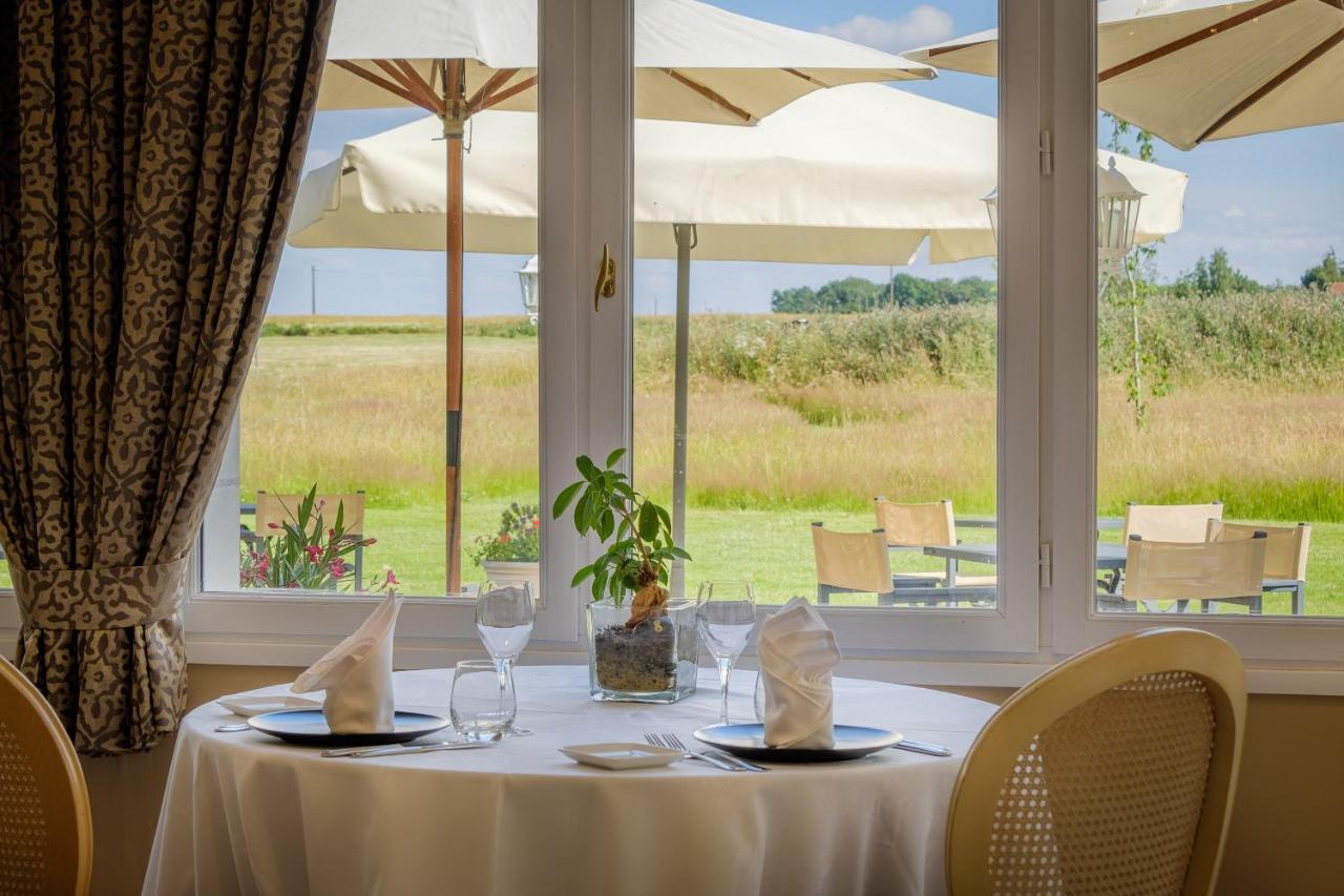 Logis Le Fleuray Hotel Cangey Exterior photo