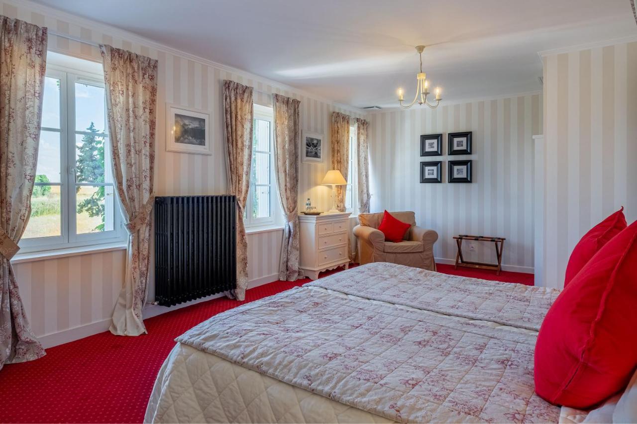 Logis Le Fleuray Hotel Cangey Exterior photo