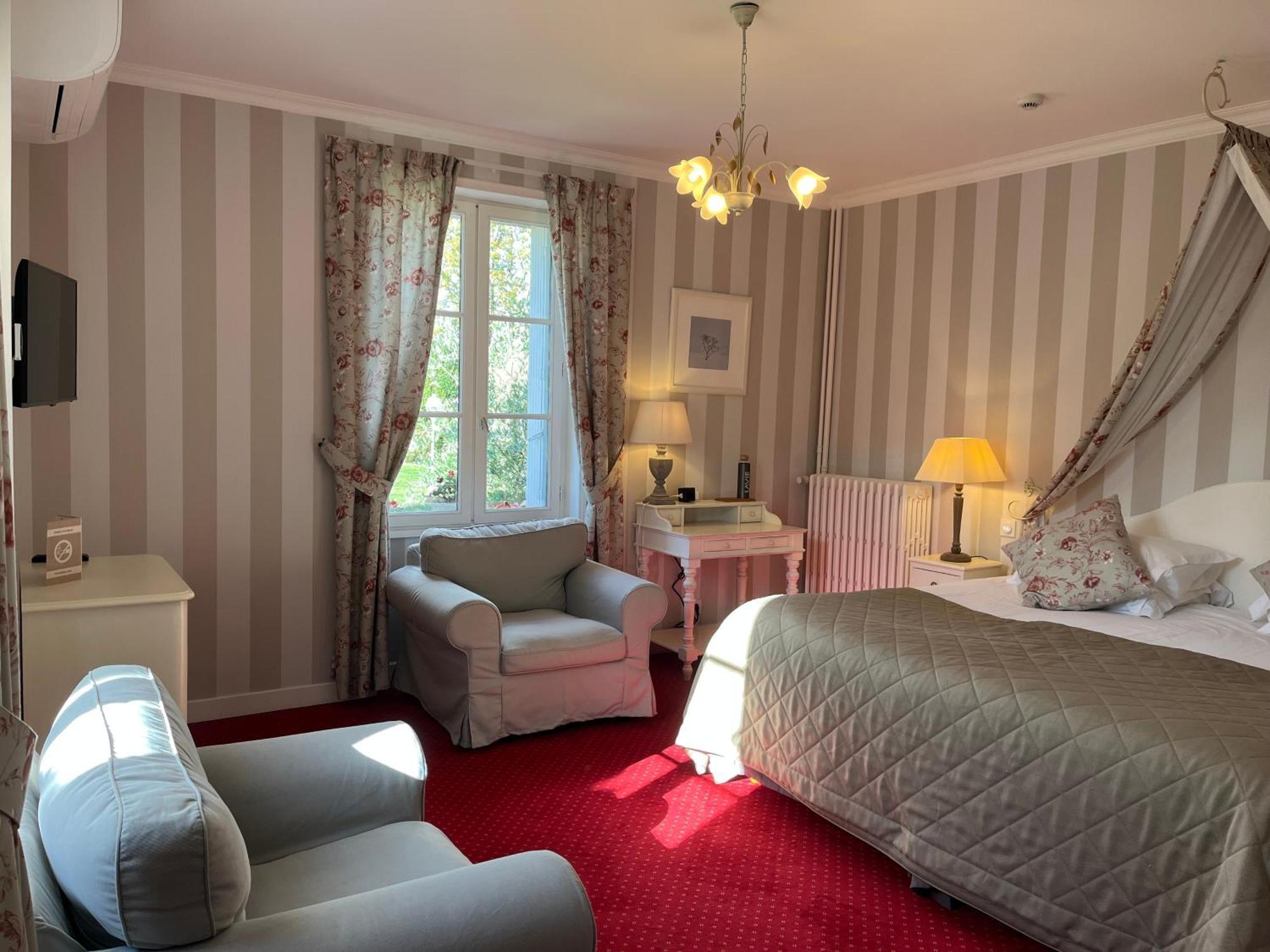 Logis Le Fleuray Hotel Cangey Exterior photo